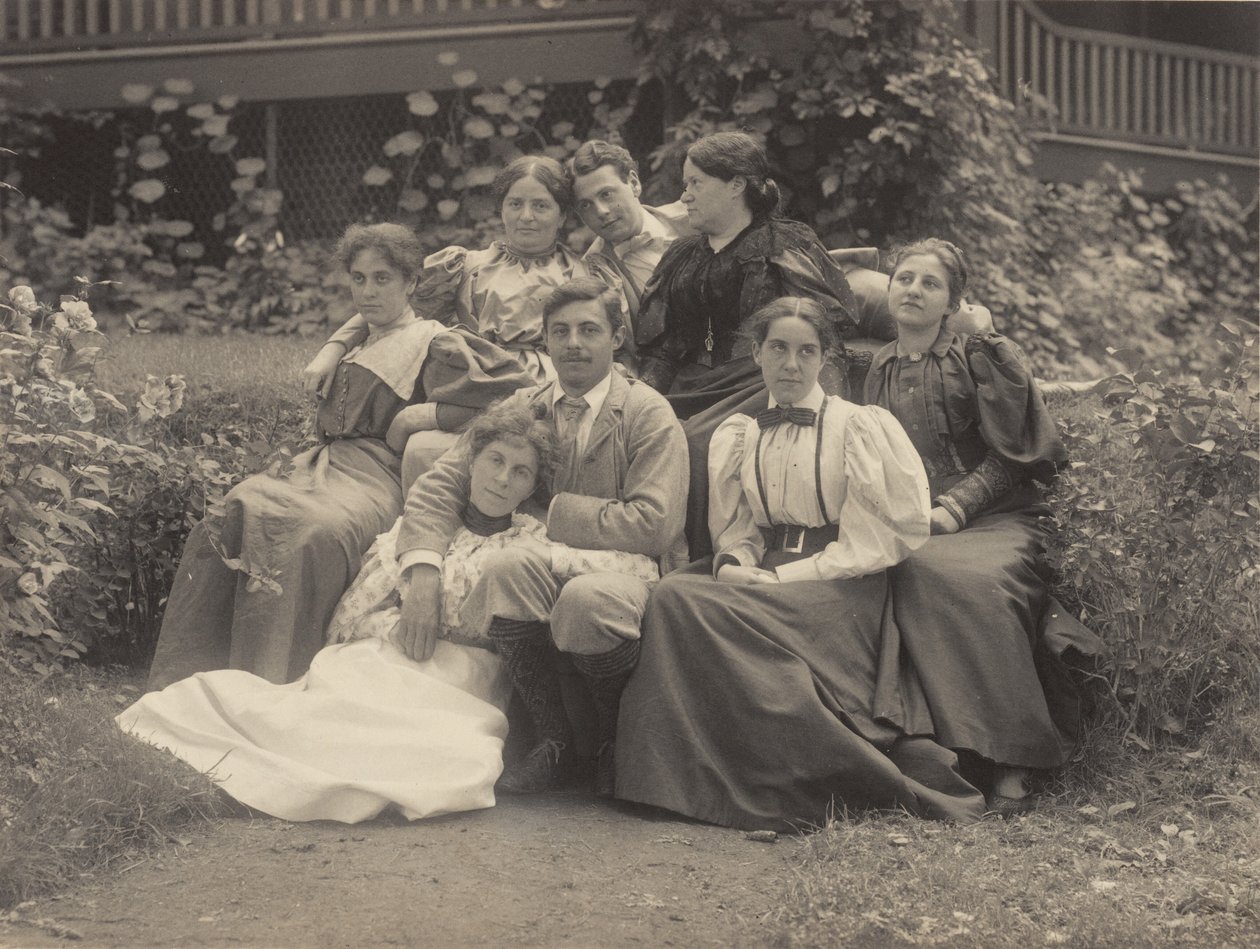 Ma, tante Rosa, Selma, Ag, Emmy, Ralph Bernheim, Hans Wetzler en Minnie Wetzler, Lake George door Alfred Stieglitz