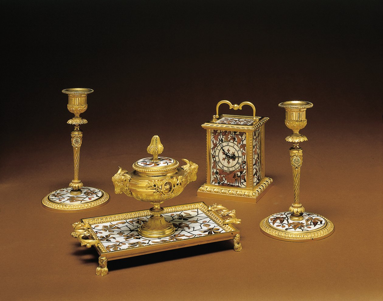 Napoleon III vierdelige bureauset, marqueterie door Duvinage en Harinckouk, ca. 1877 door Alphonse Gustave Giroux