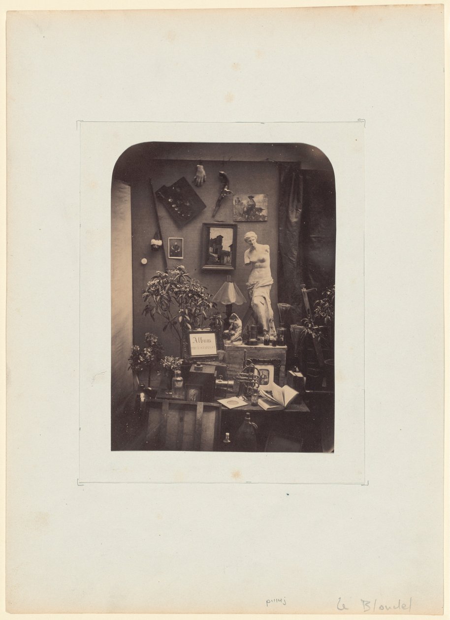 Atelierdecor, stilleven door Alphonse Le Blondel