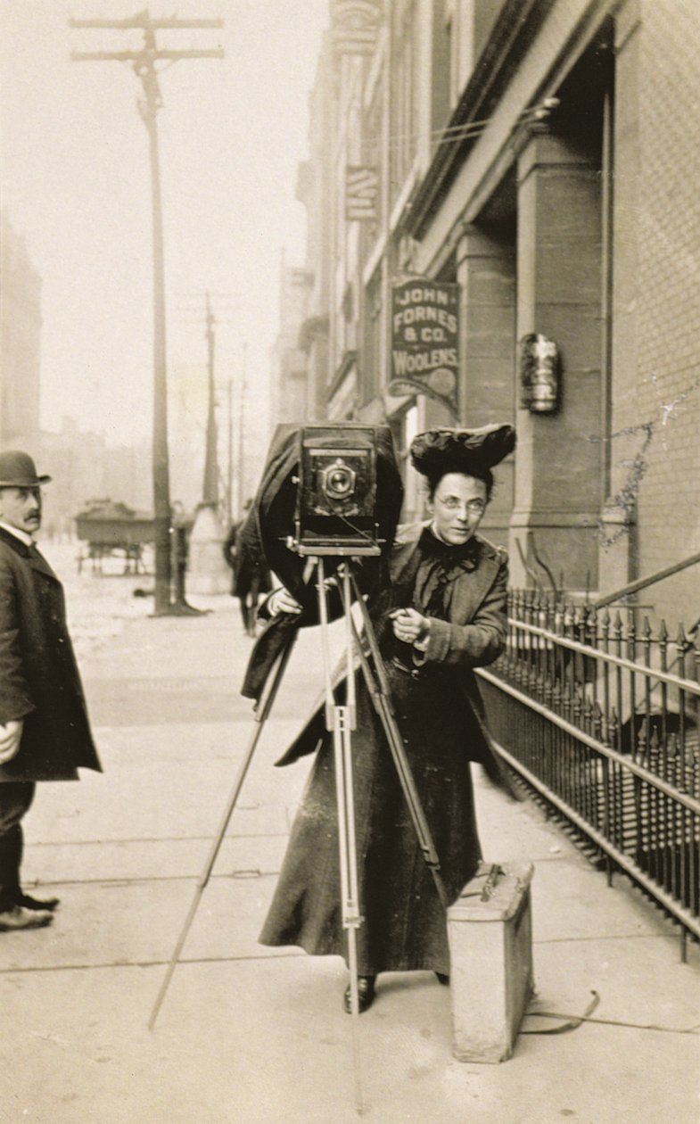 Fotograaf Jessie Tarbox Beals (1871-1942), c.1902 door American Photographer