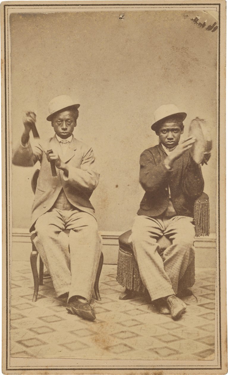 "Bell Boys bij het Barrett House, Burlington, Iowa", ca. 1863 (foto) door American Photographer