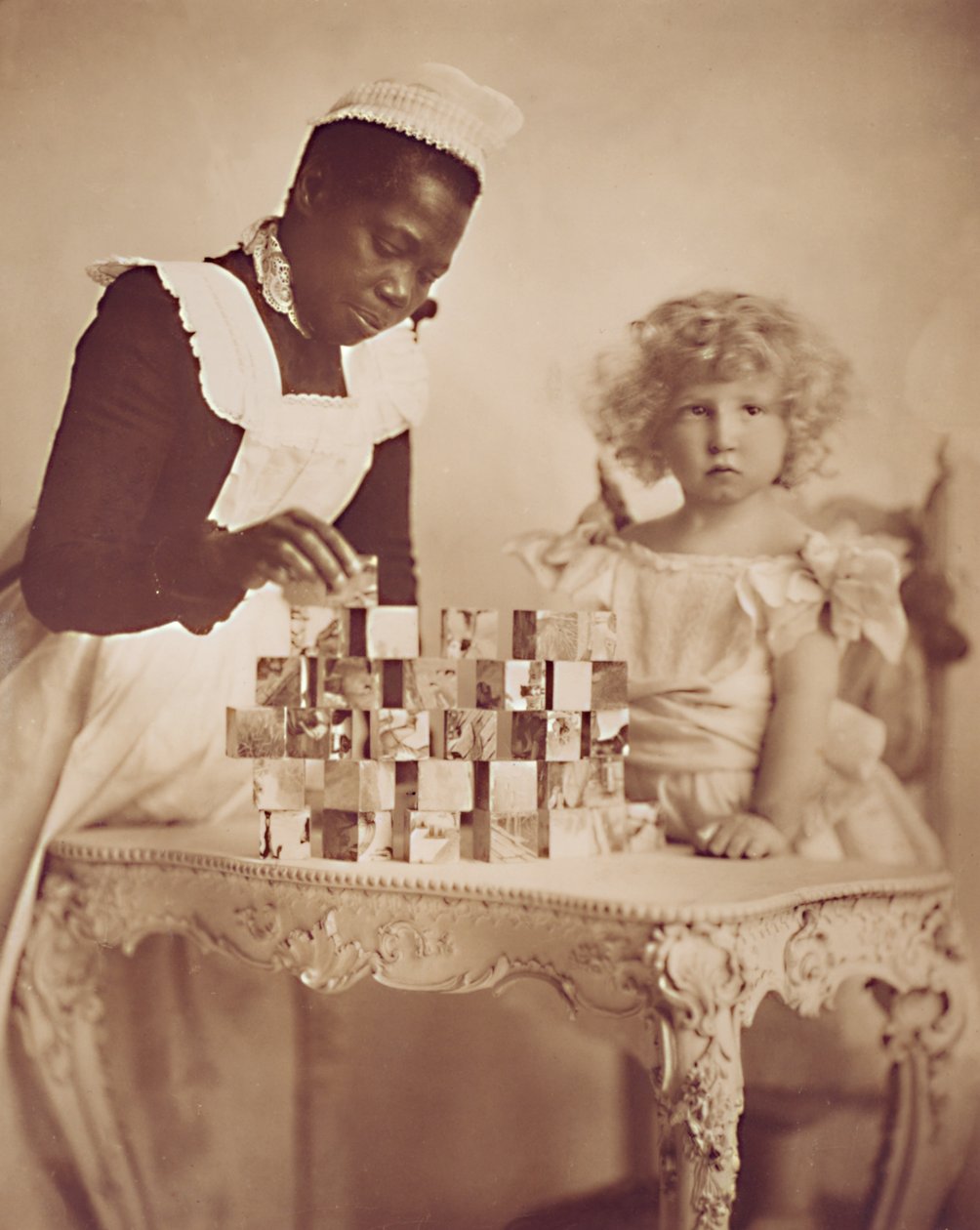 Dienstmeisje DeAh, c.1900 door American Photographer