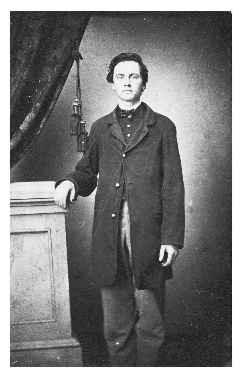 Portret van een jonge man (z/w foto) door American Photographer