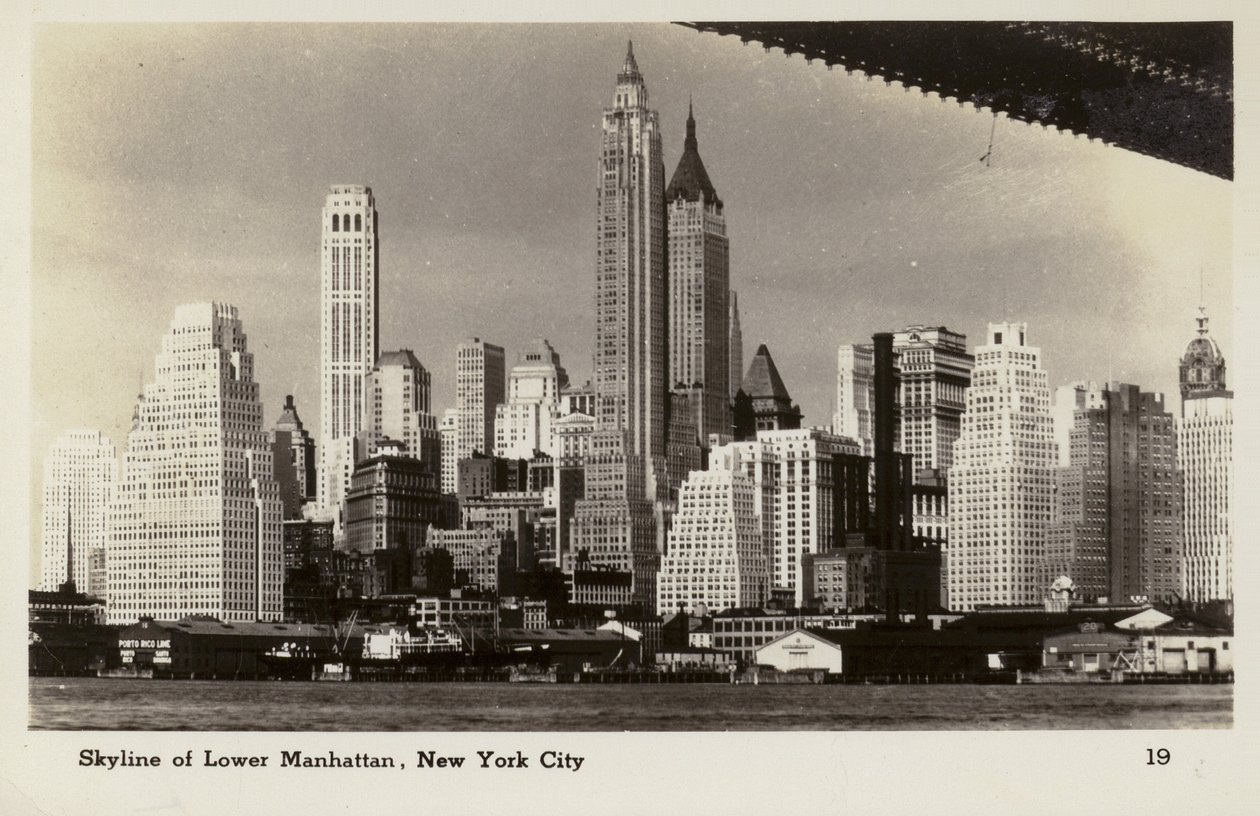 Skyline van Lower Manhattan, New York City, VS (z/w foto) door American Photographer