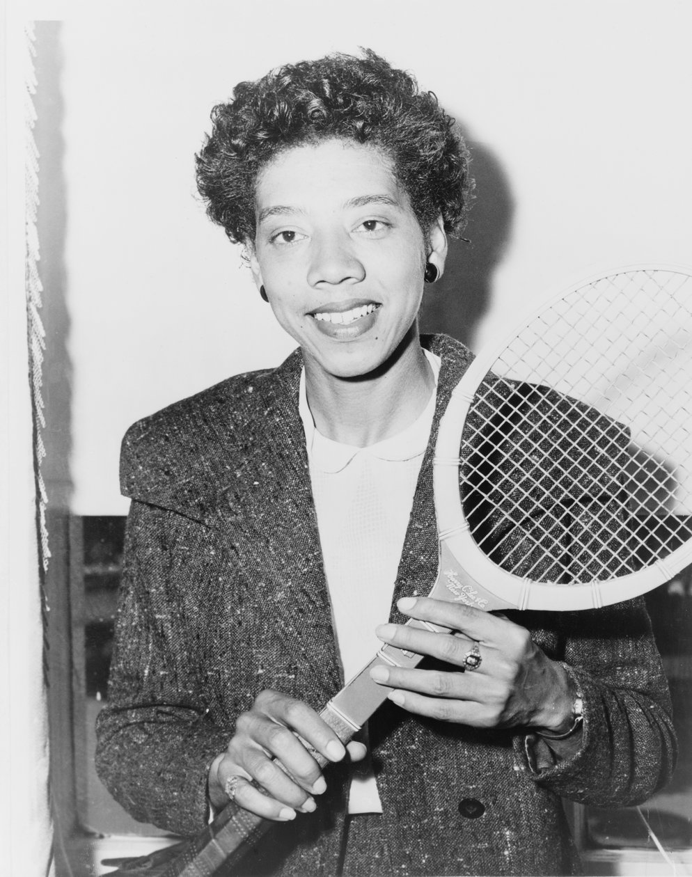 Tennisster Althea Gibson, Verenigde Staten, 1956 door American Photographer