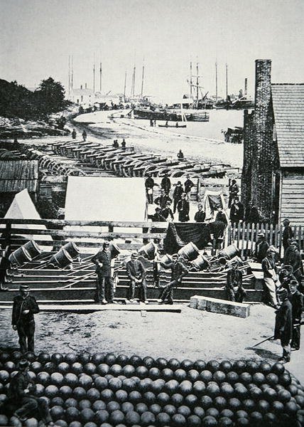 Munitiedepot van het Union Army in City Point, Virginia door American Photographer
