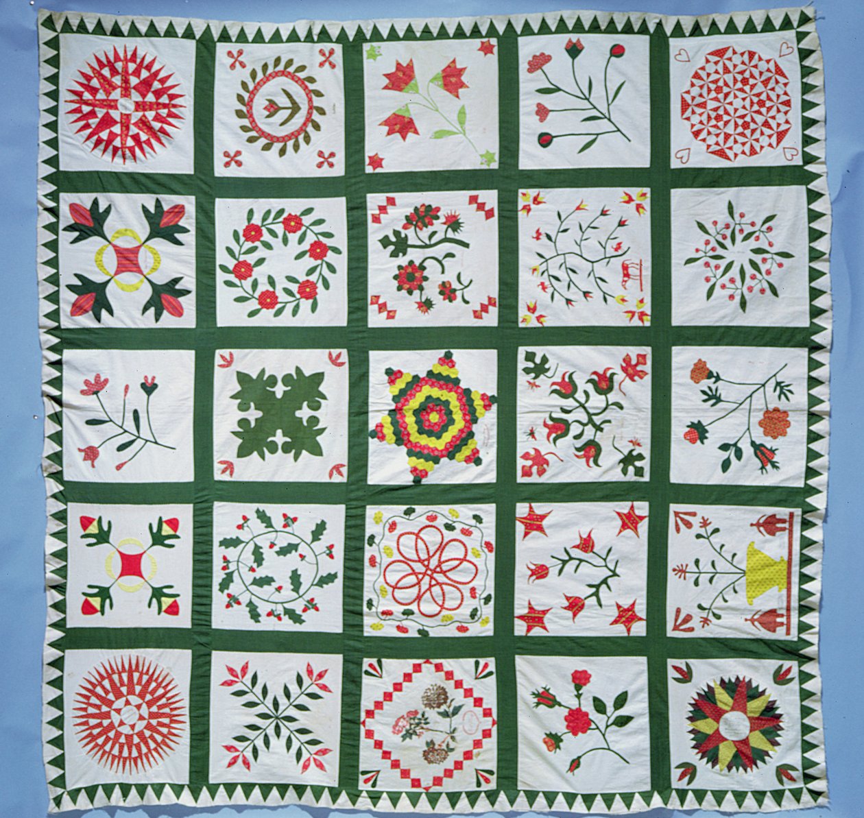 Album quilt met seizoensbloemen, 1844 door American School