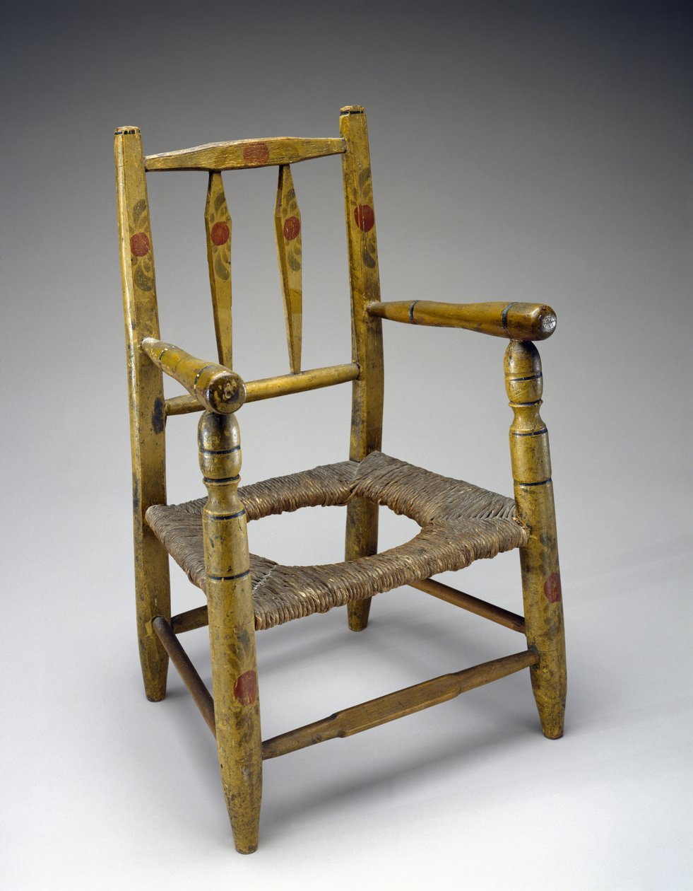 Stoel met gat, ca. 1800-1850 door American School