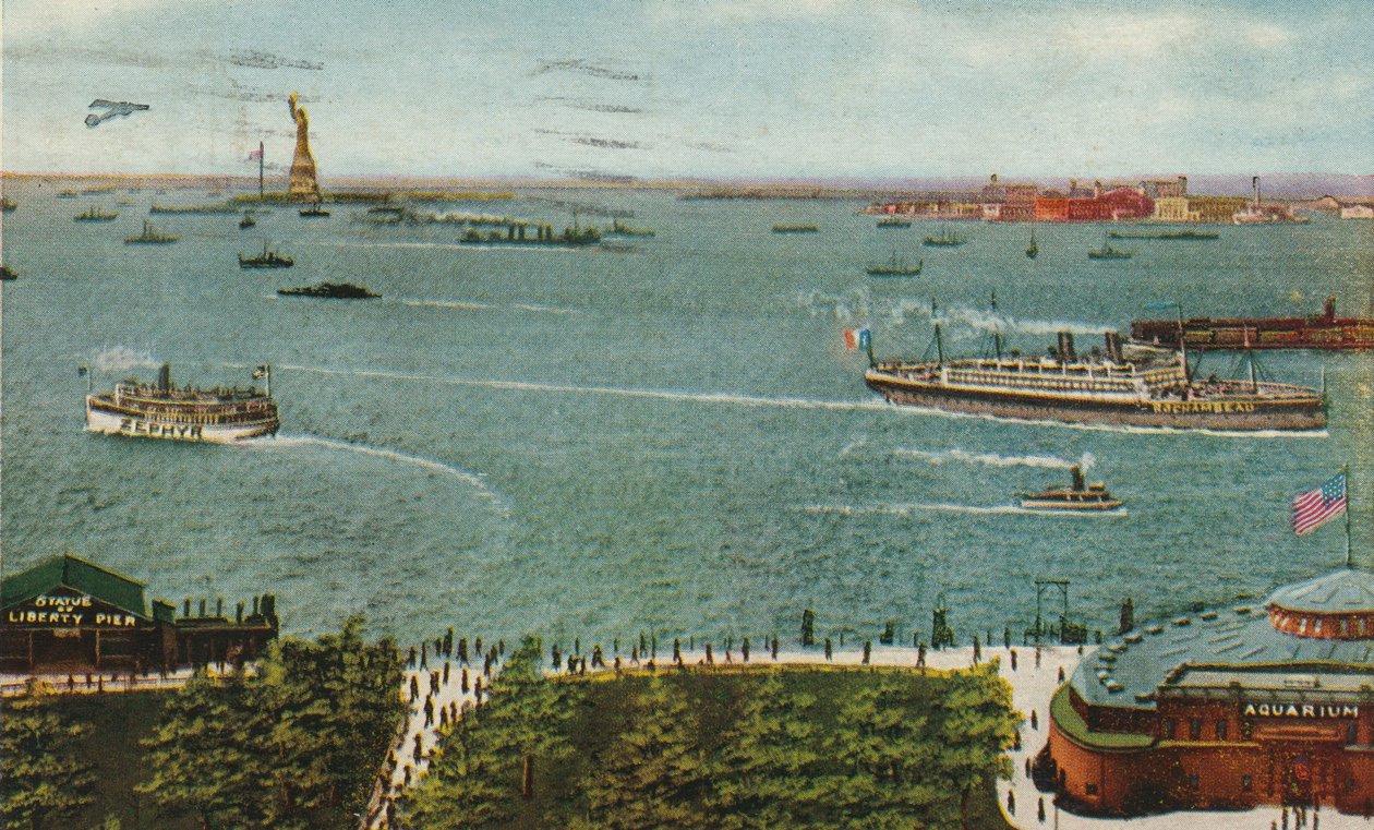Haven van New York vanaf de Battery, met Vrijheidsbeeld en Ellis Island, ca. 1910 door American School