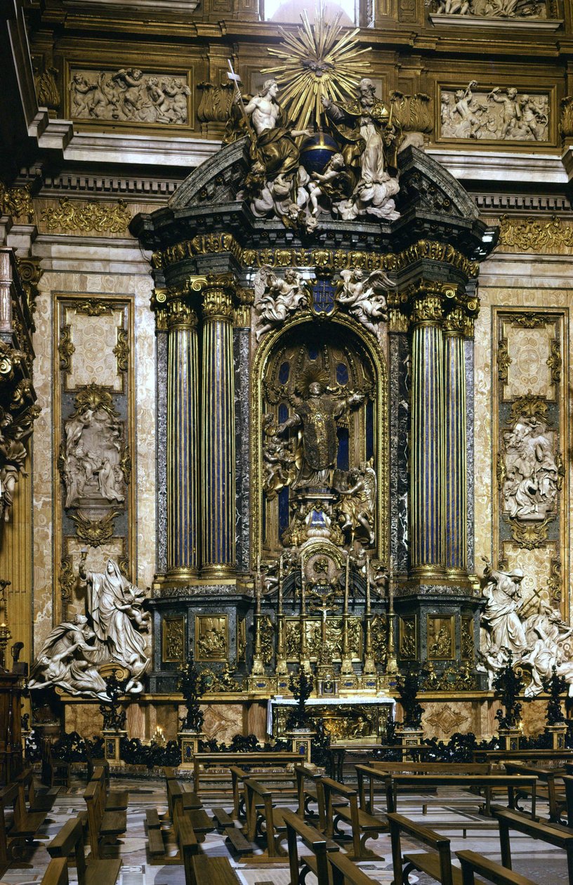 Standbeeld van St. Ignatius van Loyola (het altaar) in de Kerk van Jezus in Rome. door Andrea Pozzo