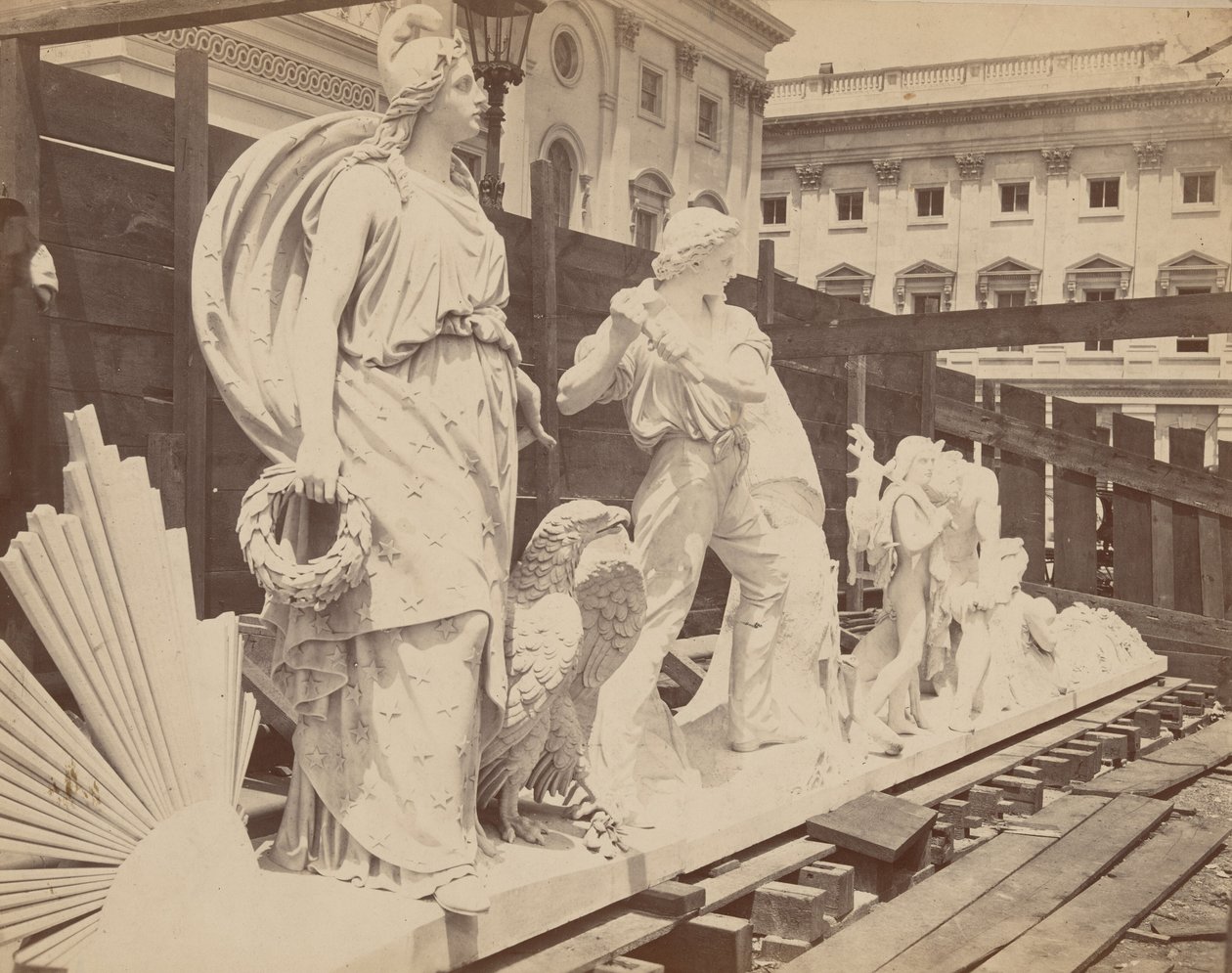 Nr. 289. - Sculptuur van de noordvleugel van het Capitool, Washington, DC door Andrew Joseph Russell