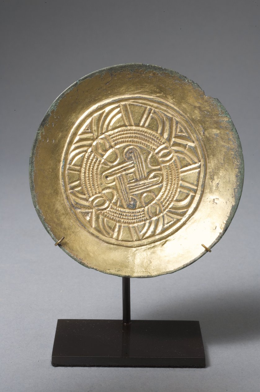 Schotelbroche (verguld brons) door Anglo Saxon