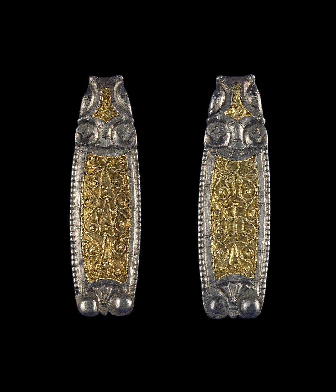 Een Paar Riemuiteinden, uit Ipsden Heath, Oxfordshire, Laat Angelsaksisch, 9e Eeuw door Anglo Saxon