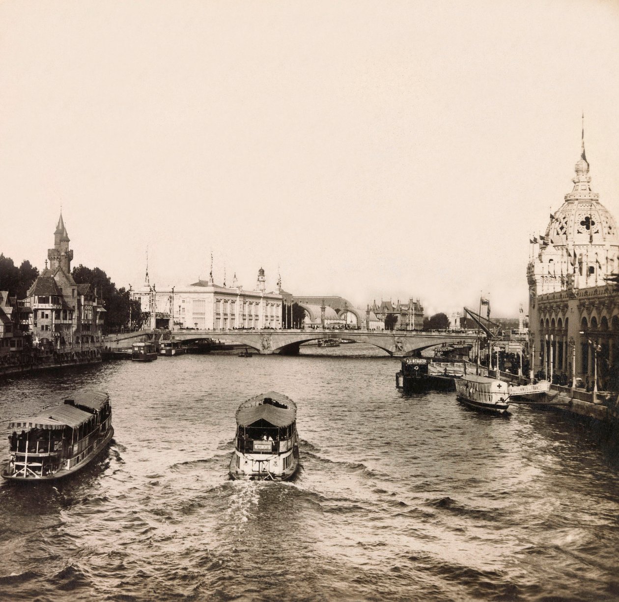 Wereldtentoonstelling van 1900 - Exposition Universelle de 1900 in Parijs: De brug van de Alma - privécollectie door Anonymous Anonymous