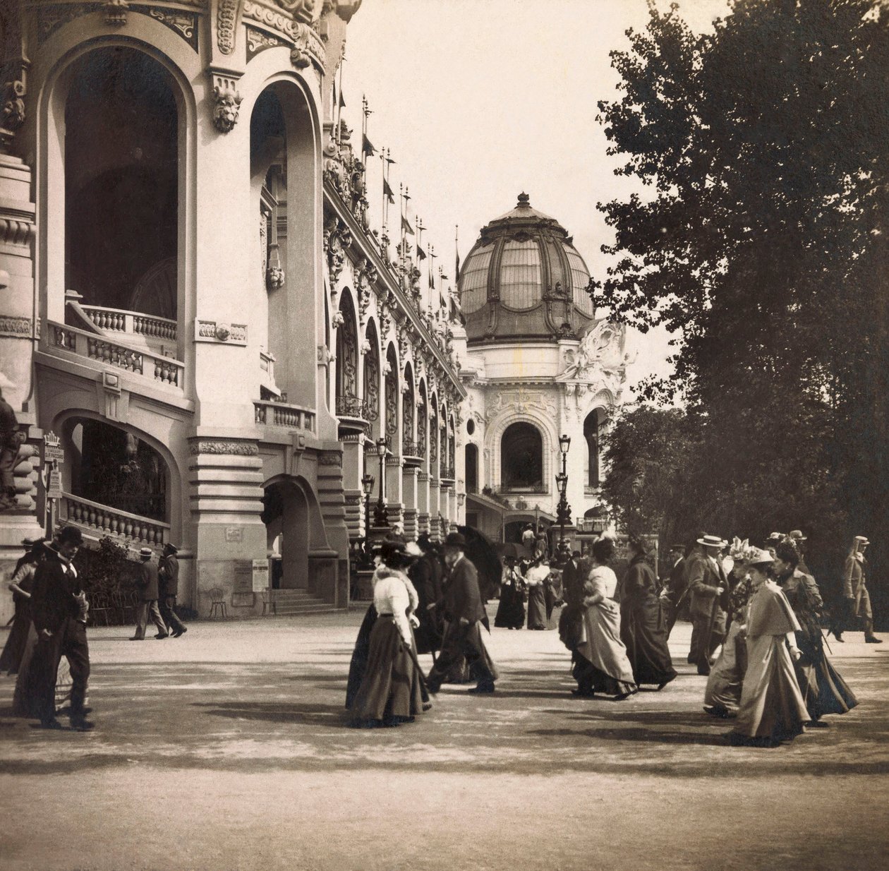 Wereldtentoonstelling van 1900 in Parijs: Uitzicht genomen op Champs de Mars - privécollectie door Anonymous Anonymous