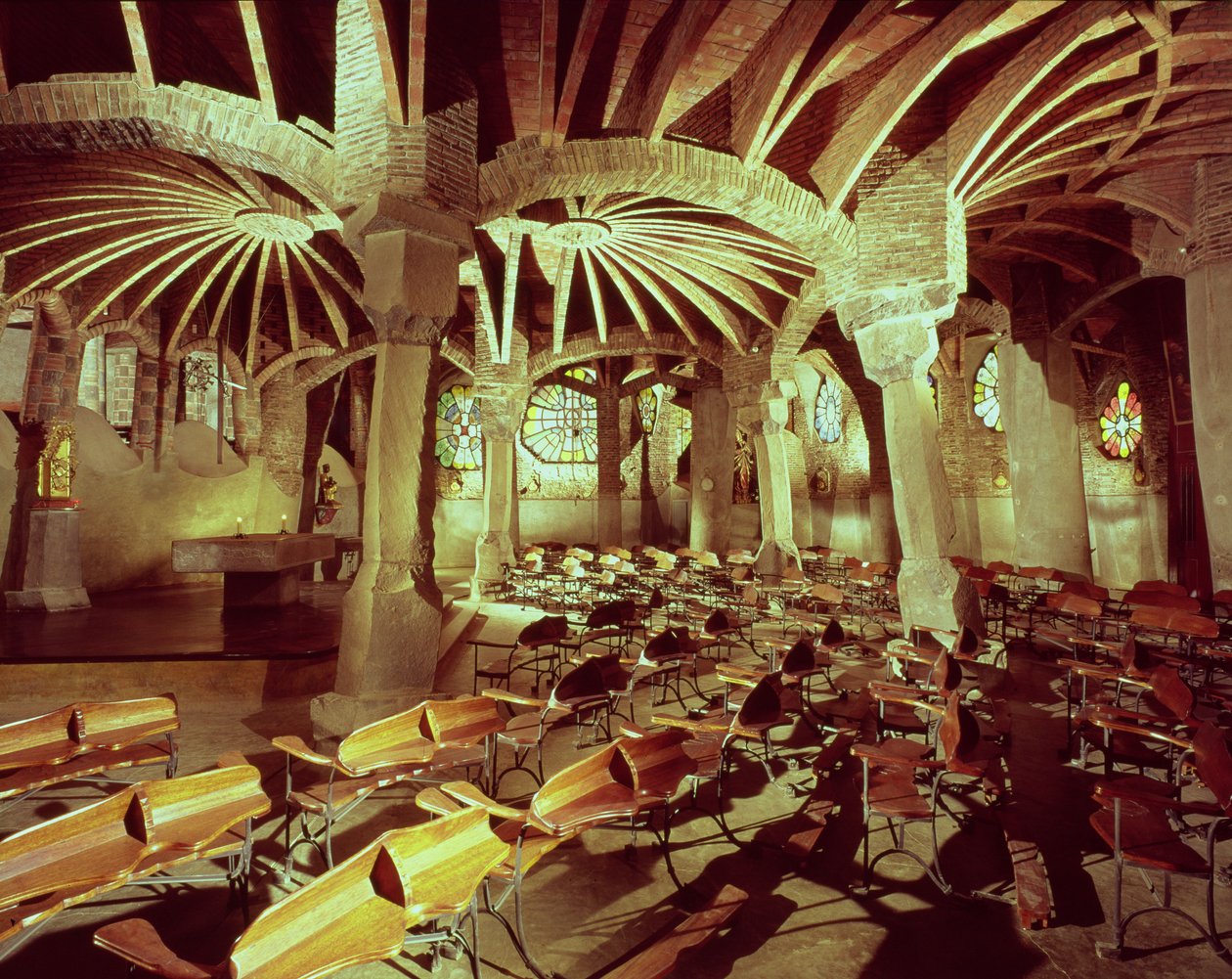 Guell Crypt met zijn 
