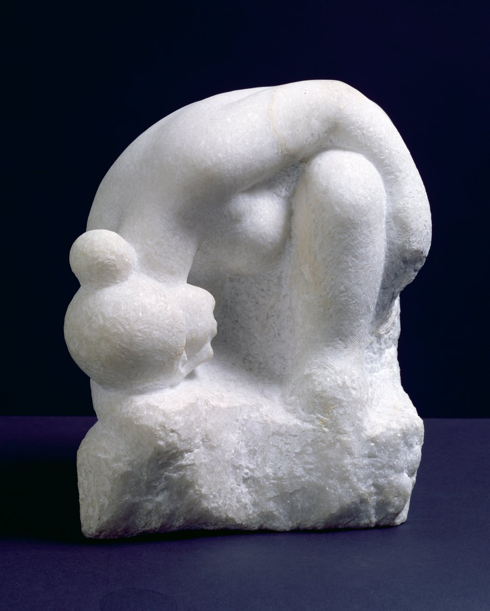 Gehurkte figuur, c.1930 door Aristide Maillol