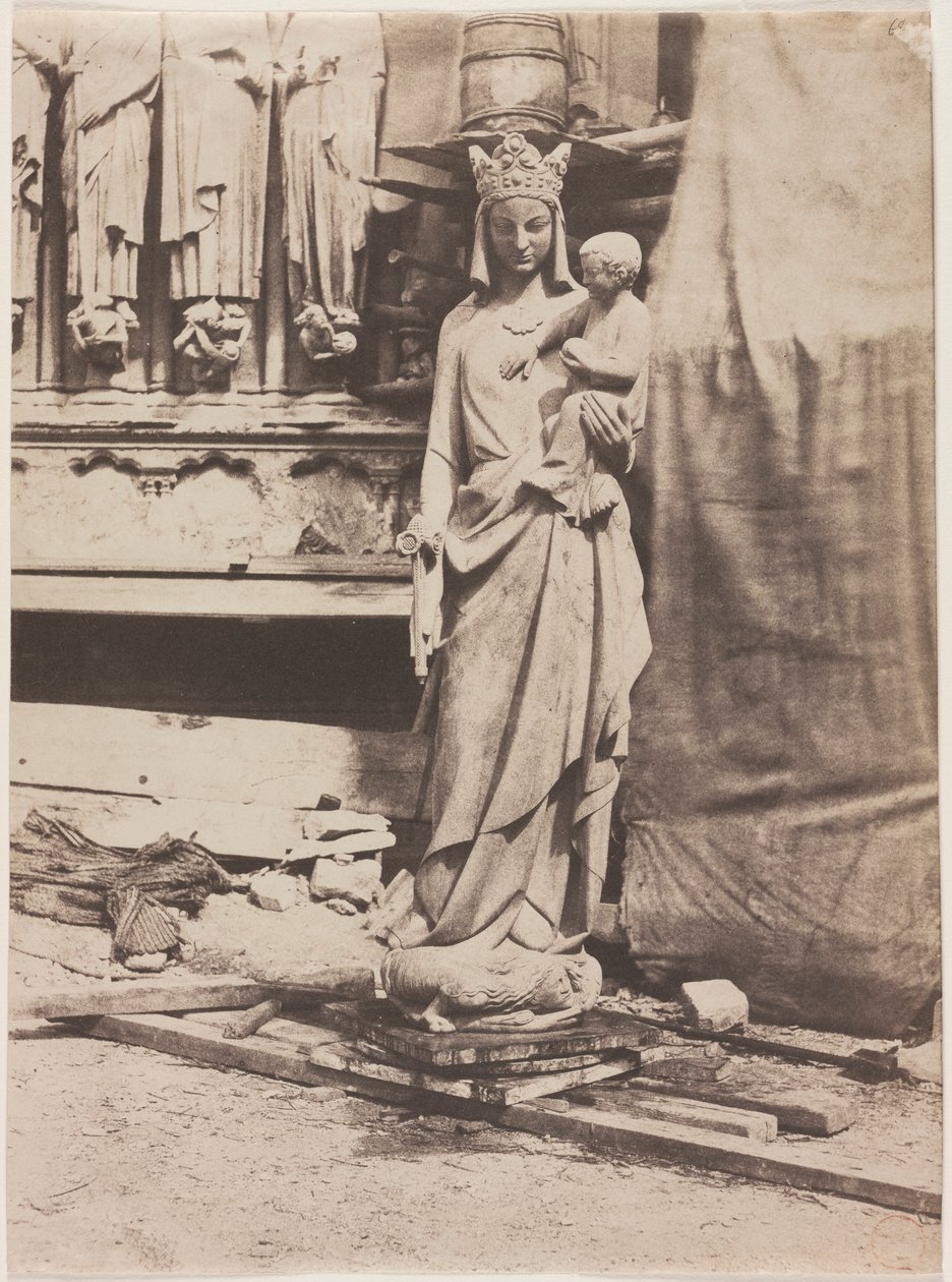 Beeld van de Maagd, Notre Dame de Paris door Auguste Mestral
