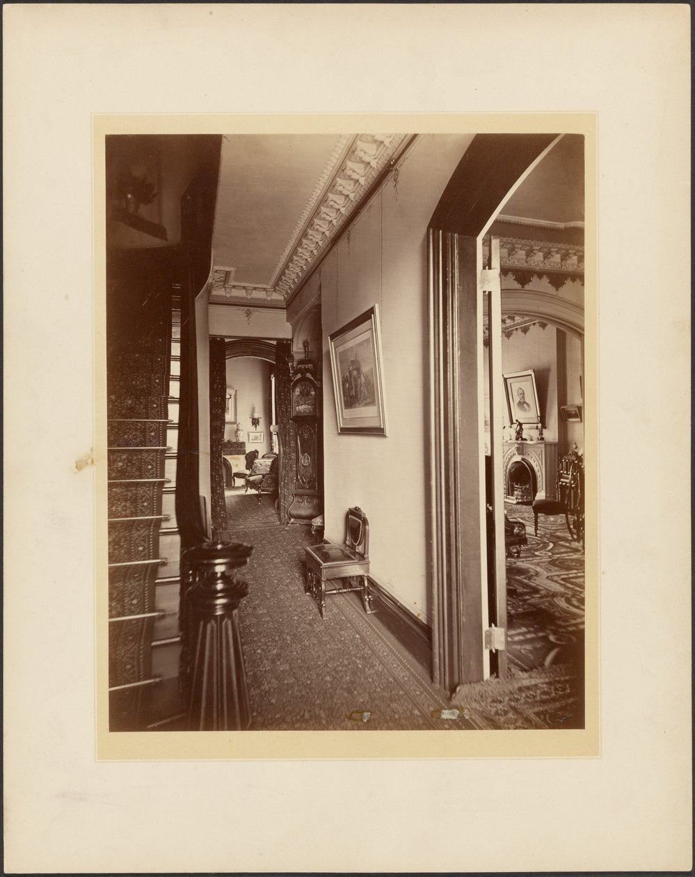 [Ingang van het huis] door B.J. Smith
