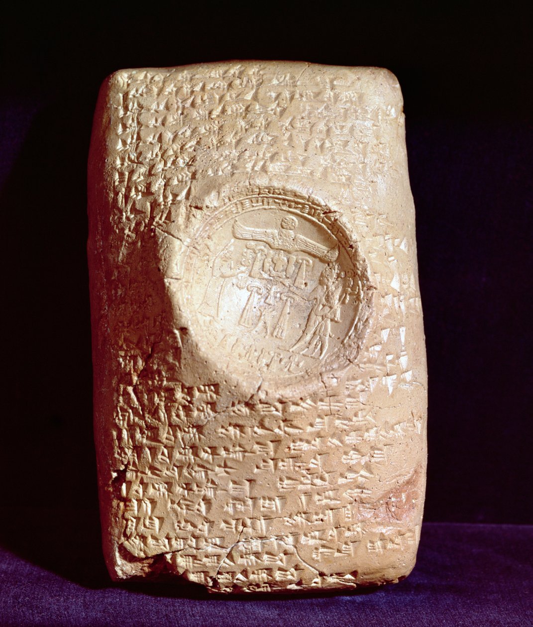 Tablet met spijkerschrift en het zegel van koning Mursil II (1339-1306 v.Chr.) door Babylonian