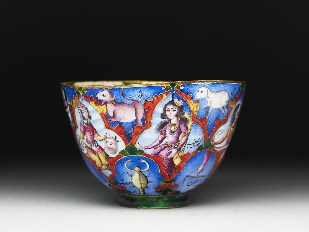 Kom met deksel, schotel en lepel met astrologische decoratie, begin 19e eeuw door Baqir