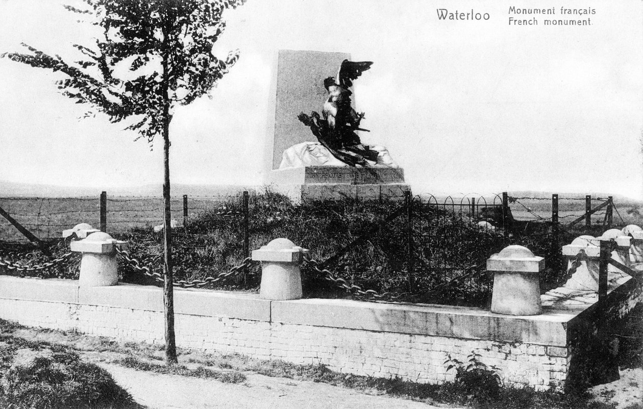 Het Franse Monument voor de Slag bij Waterloo, herdenkingsansichtkaart, ca. 1912 (fotolitho) door Belgian Photographer