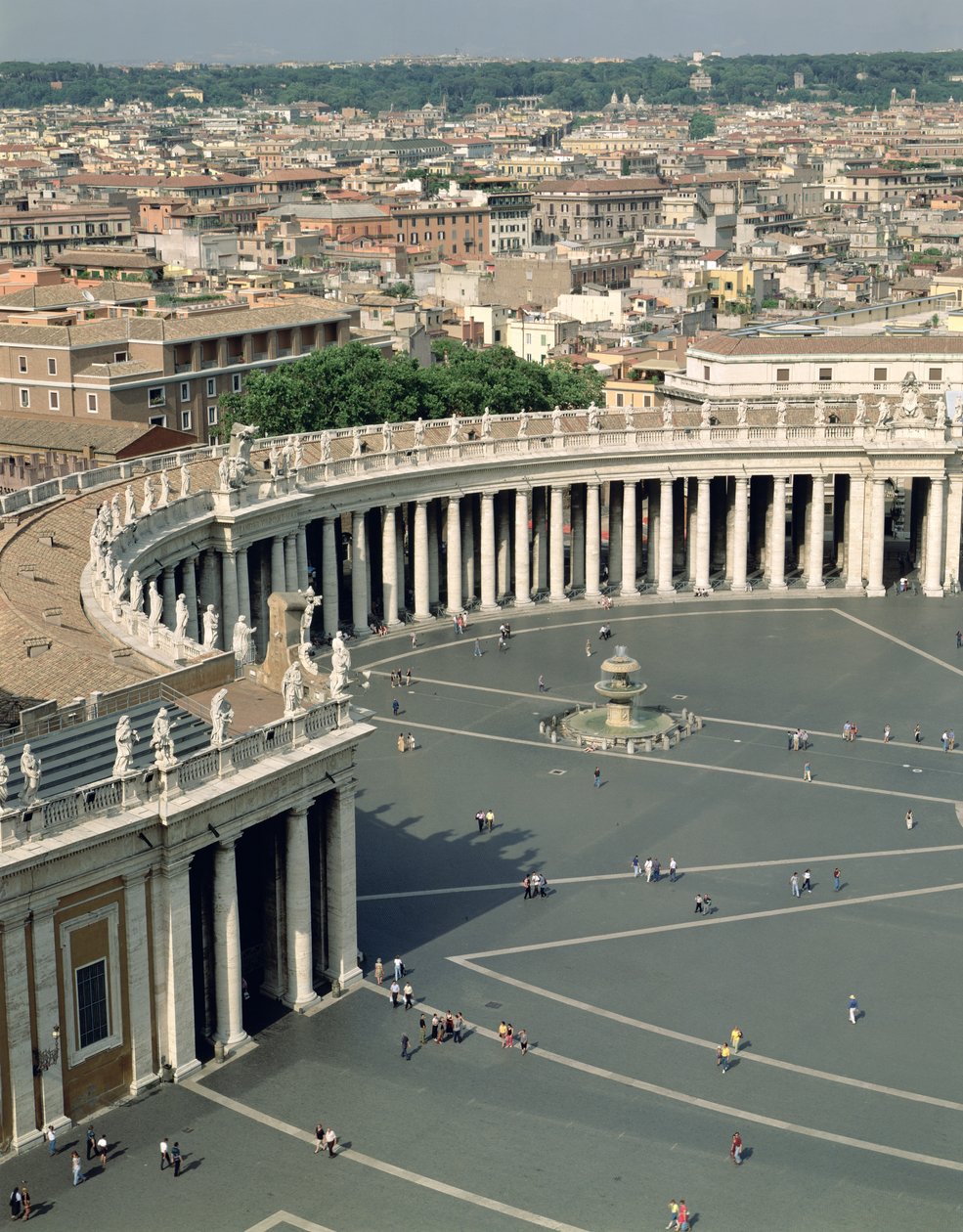 Uitzicht op het plein, ontworpen door Gian Lorenzo Bernini (1598-1680) 1656-67 door Bernini Algardi A. and Bitonto