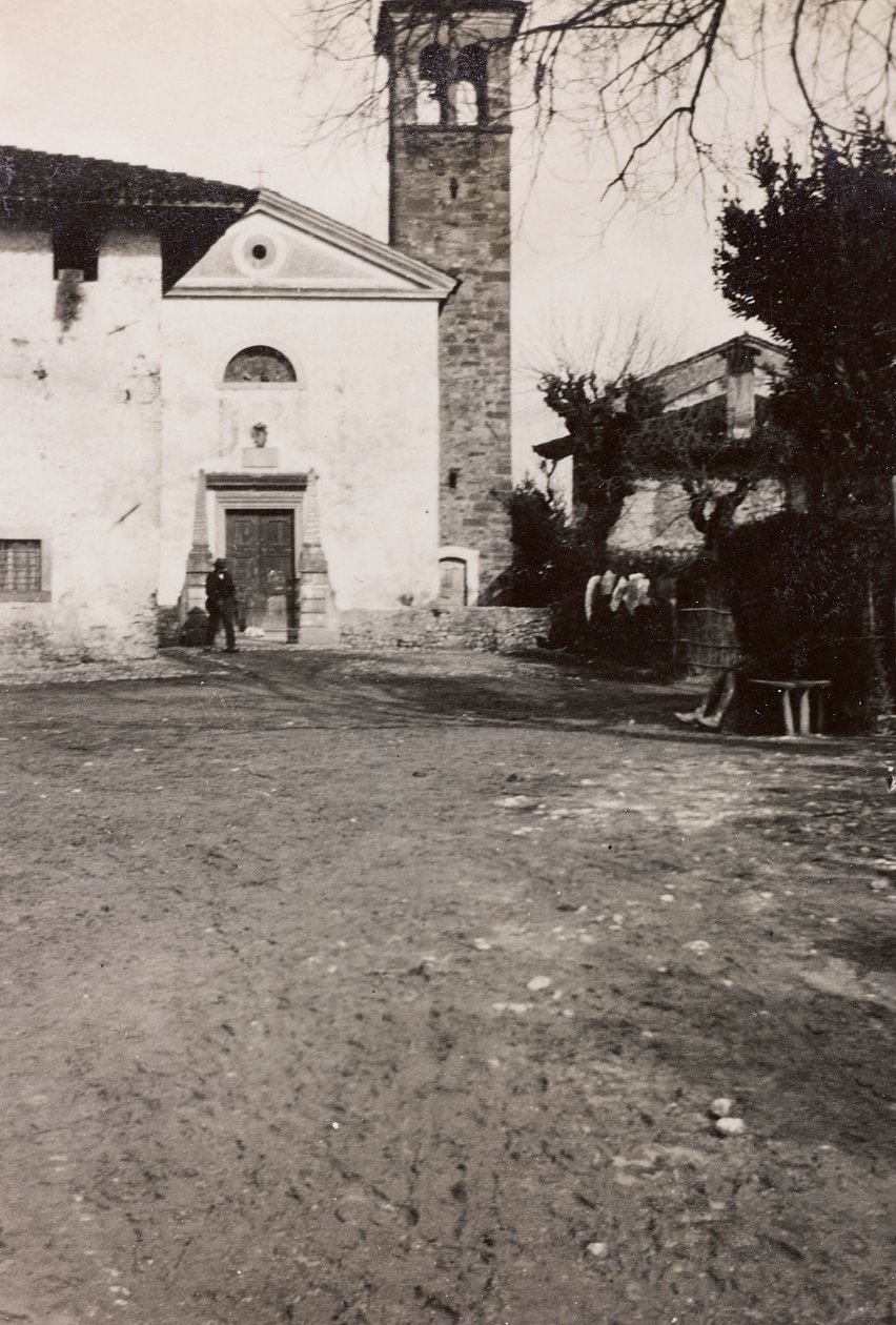 Album van de Eerste Wereldoorlog in Friuli-Venezia Giulia: de kerk van Soleschiano Manzano, 01-03/1916 door Bietti Bietti