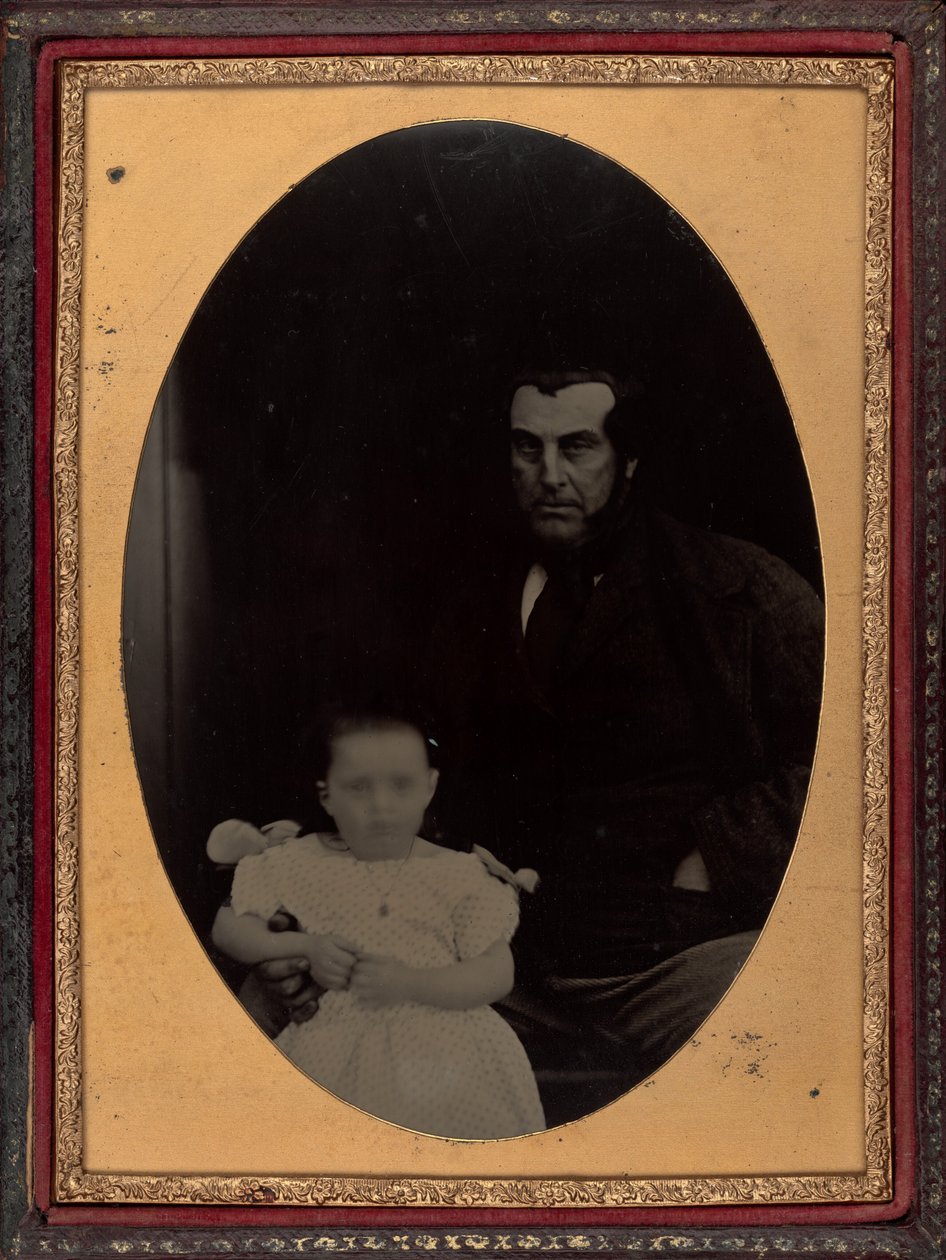 Portret van een vader en dochter,1860 (foto) door British Photographer