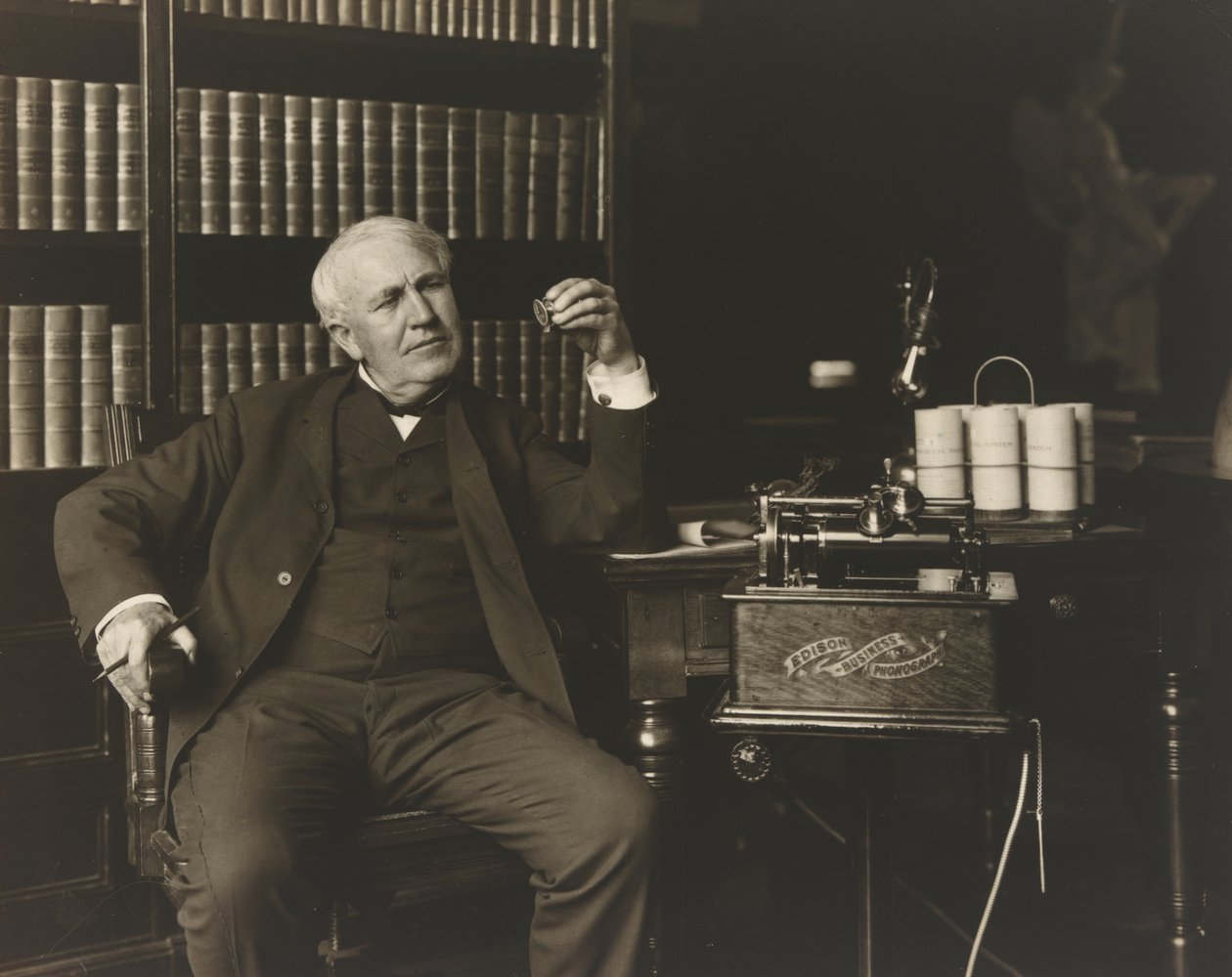 Thomas Alva Edison (1847-1931) door Brothers Pach