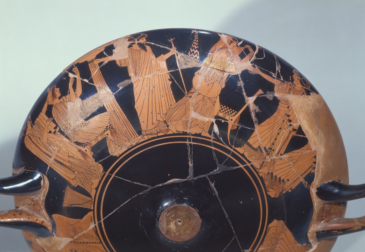 Attische roodfigurige beker die de terugkeer van Parijs naar Priam toont, omringd door Cassandra, Polyxena, Hecuba en Aphrodite, uit Vulci, ca. 495 v.Chr. (detail) door Brygos Painter