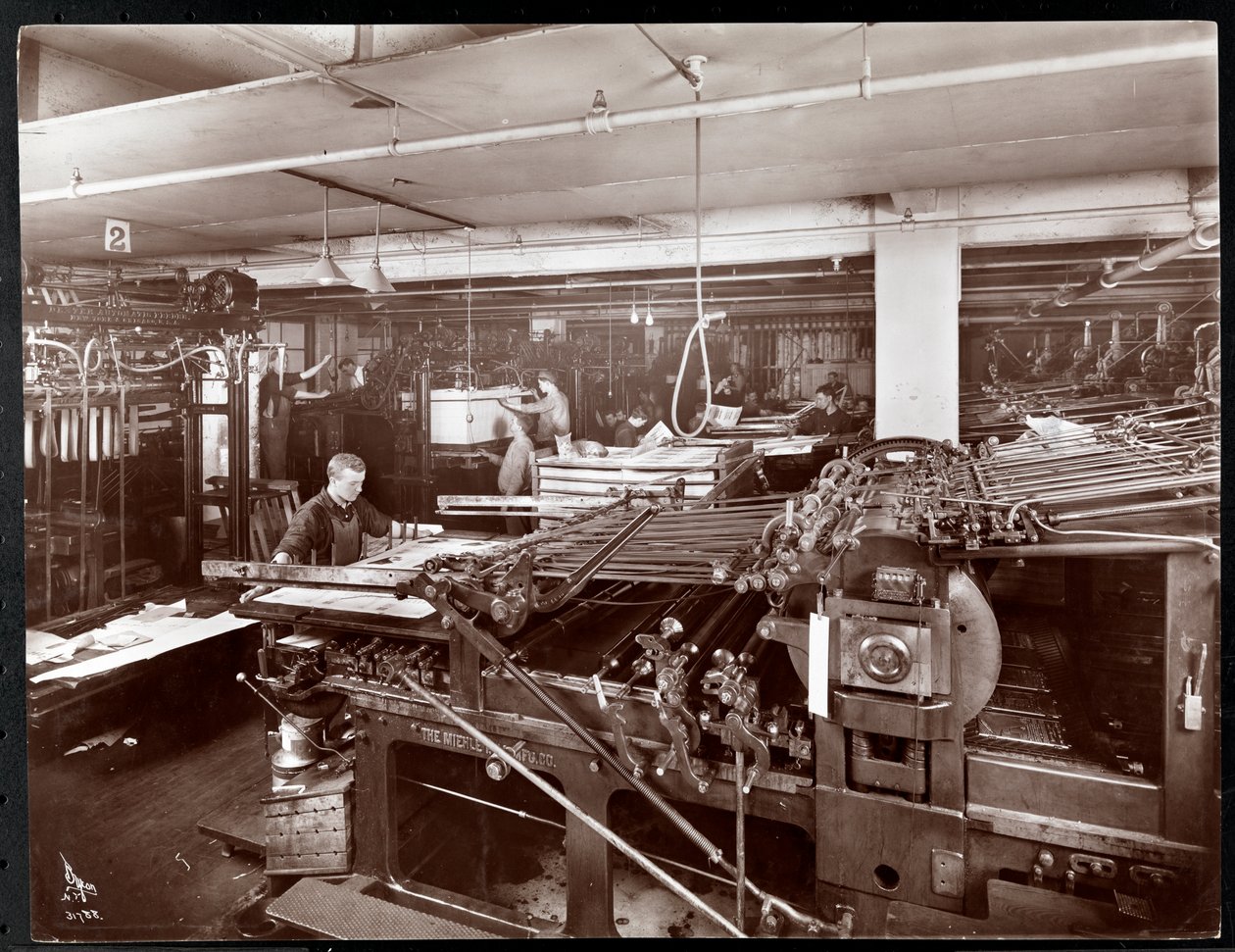 Een perskamer bij de McCall Publishing Co., New York, 1913 door Byron Company
