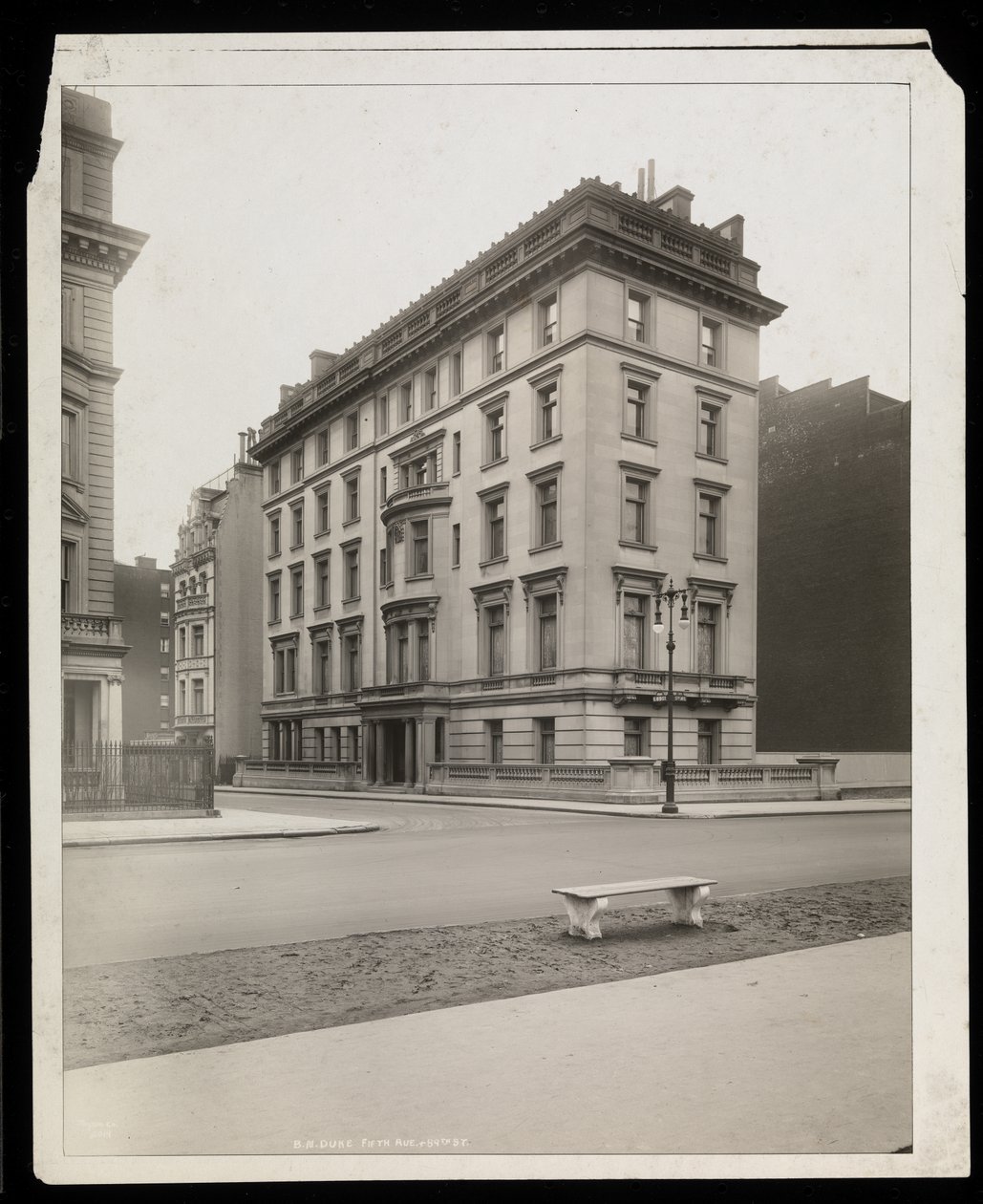 De B.N. Duke residentie aan 5th Avenue en East 89th Street, New York, 1921 door Byron Company