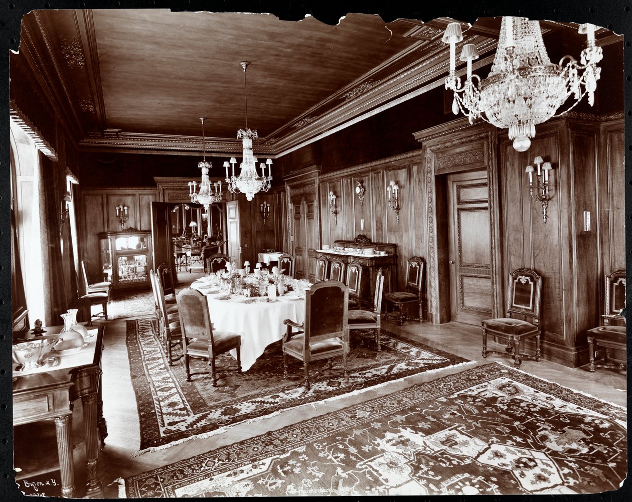 Eetkamer in het Hotel Knickerbocker, 1906 door Byron Company