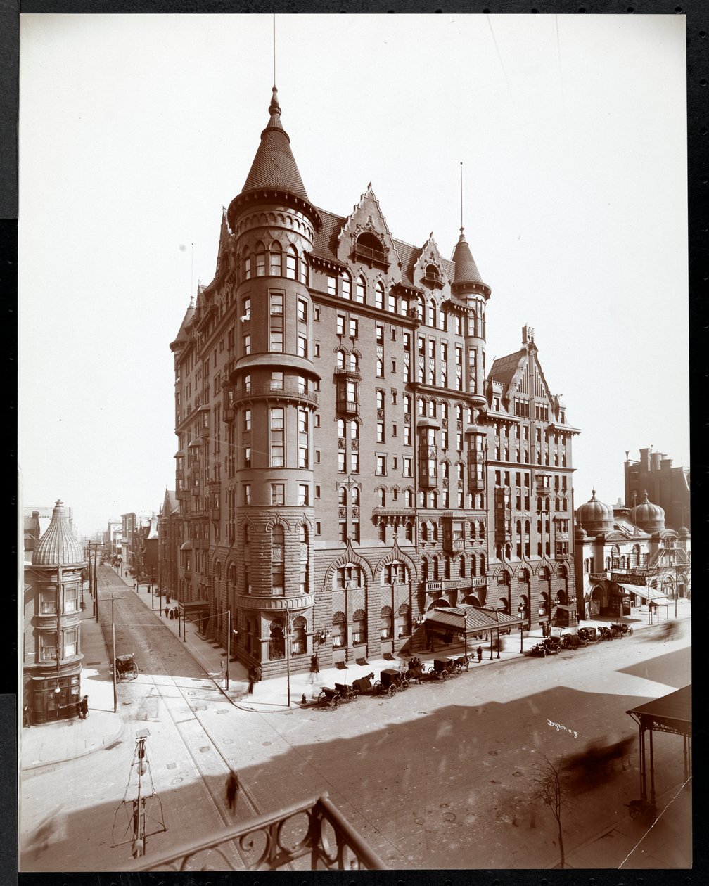 Het Hotel Walton, Philadelphia, ca. 1905 door Byron Company