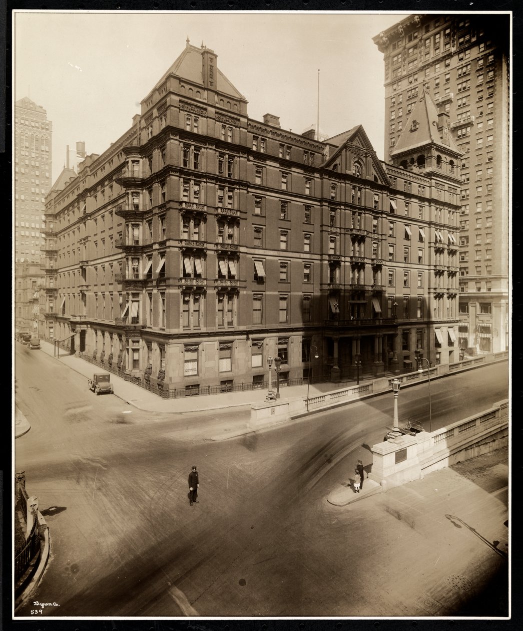Het Murray Hill Hotel, Park Avenue en 40th Street, New York, 1919 door Byron Company