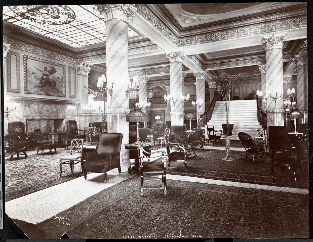De Ontvangstruimte in het Hotel Majestic, 1902 door Byron Company