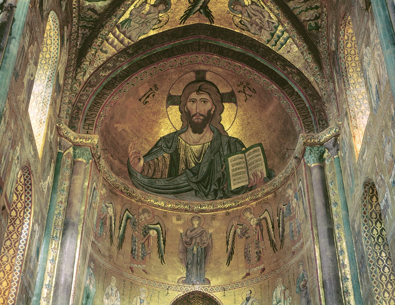 Zicht op de apsis met Christus Pantocrator en de Maagd in Gebed omringd door Aartsengelen (mozaïek) door Byzantine School