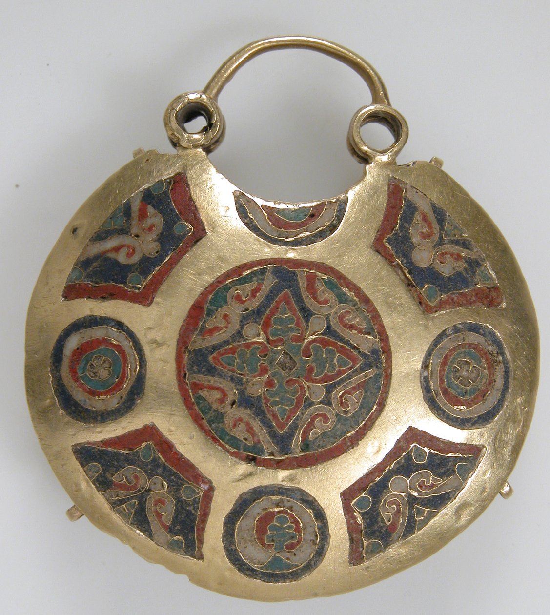 Tempel hanger met twee vogels die een levensboom flankeren (voor) en geometrische en plantaardige motieven (achter), Kievan Rus