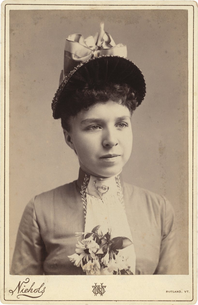 Portret van een vrouw,jaren 1880-1890 (foto) door C.W. Nichols