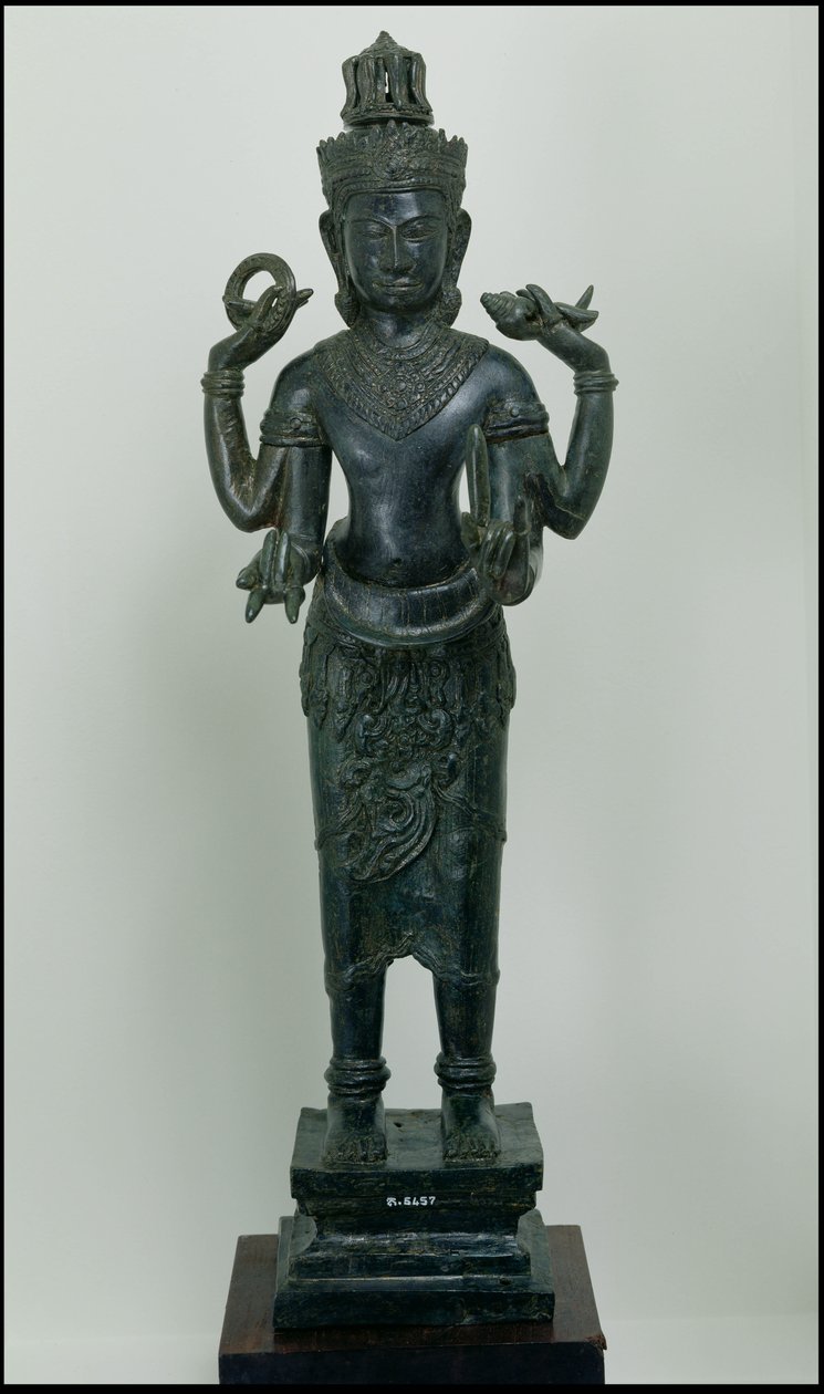 Standbeeld van Vishnu in zijn drievoudige vorm van Vishnu, Narayana en Vasudeva, Angkor Thom door Cambodian School