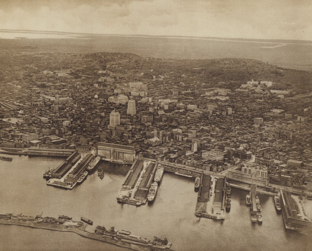 Algemeen zicht op Montreal, kijkend naar het noorden (z/w foto) door Canadian Photographer