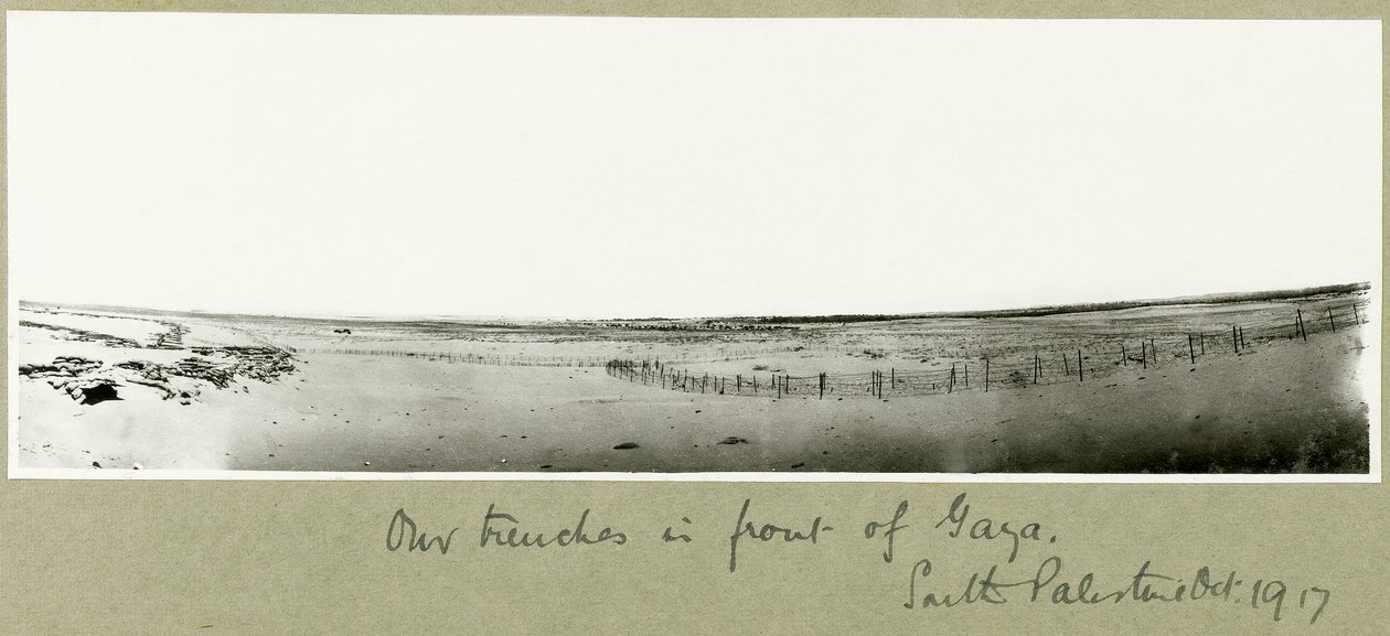 Onze loopgraven voor Gaza, oktober 1917 door Capt. Arthur Rhodes