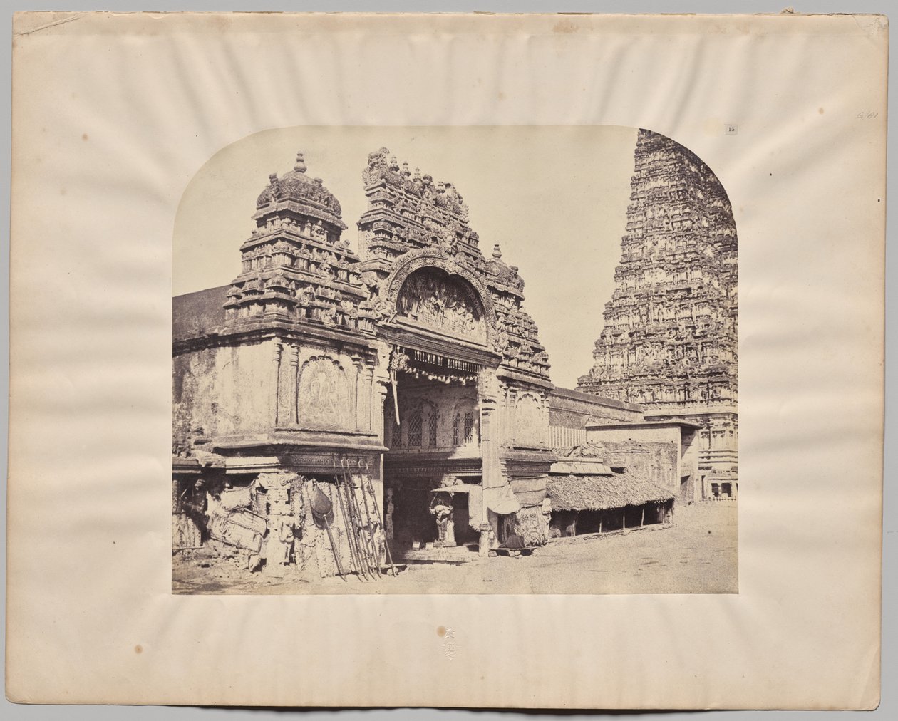 Ingang van de Minakshi Sundareshvara-tempel, Madurai door Captain Linnaeus Tripe