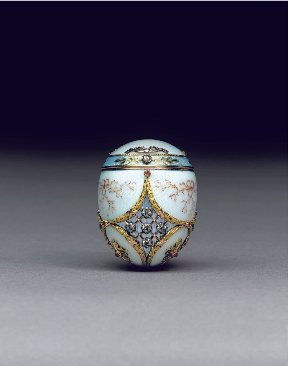 Zeldzaam juweel twee-kleurig ei bonbonnière, 1896-1908 door Carl Fabergé