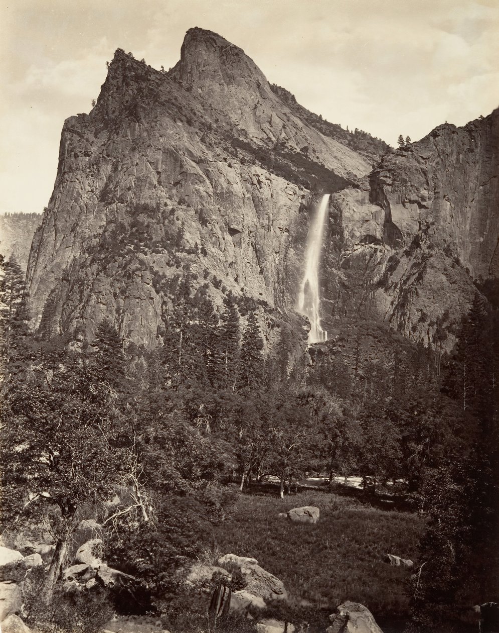 Bridal Veil Fall, 940 voet, Yosemite, ca. 1872, gedrukt ca. 1876 door Carleton E. Watkins.