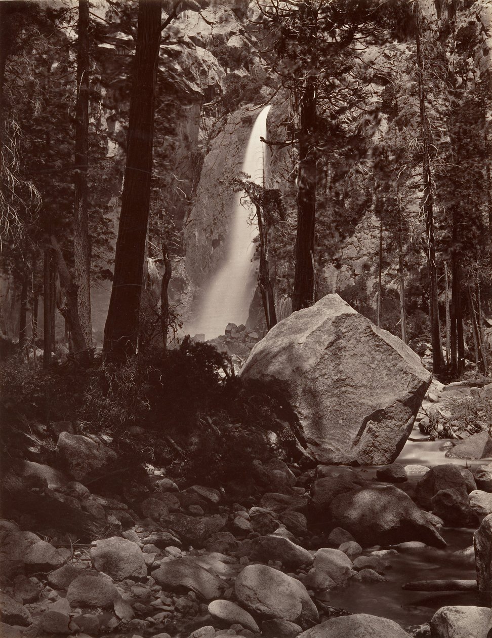 Lower Yosemite Fall, 1.600 voet, ca. 1872, gedrukt ca. 1876 door Carleton E. Watkins.