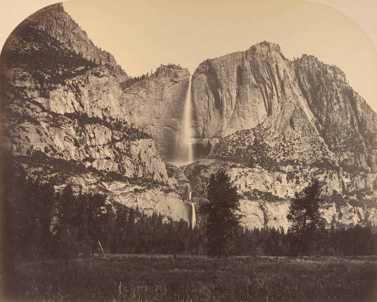 2637 Ft. Yosemite Waterval, Vooraanzicht door Carleton Emmons Watkins