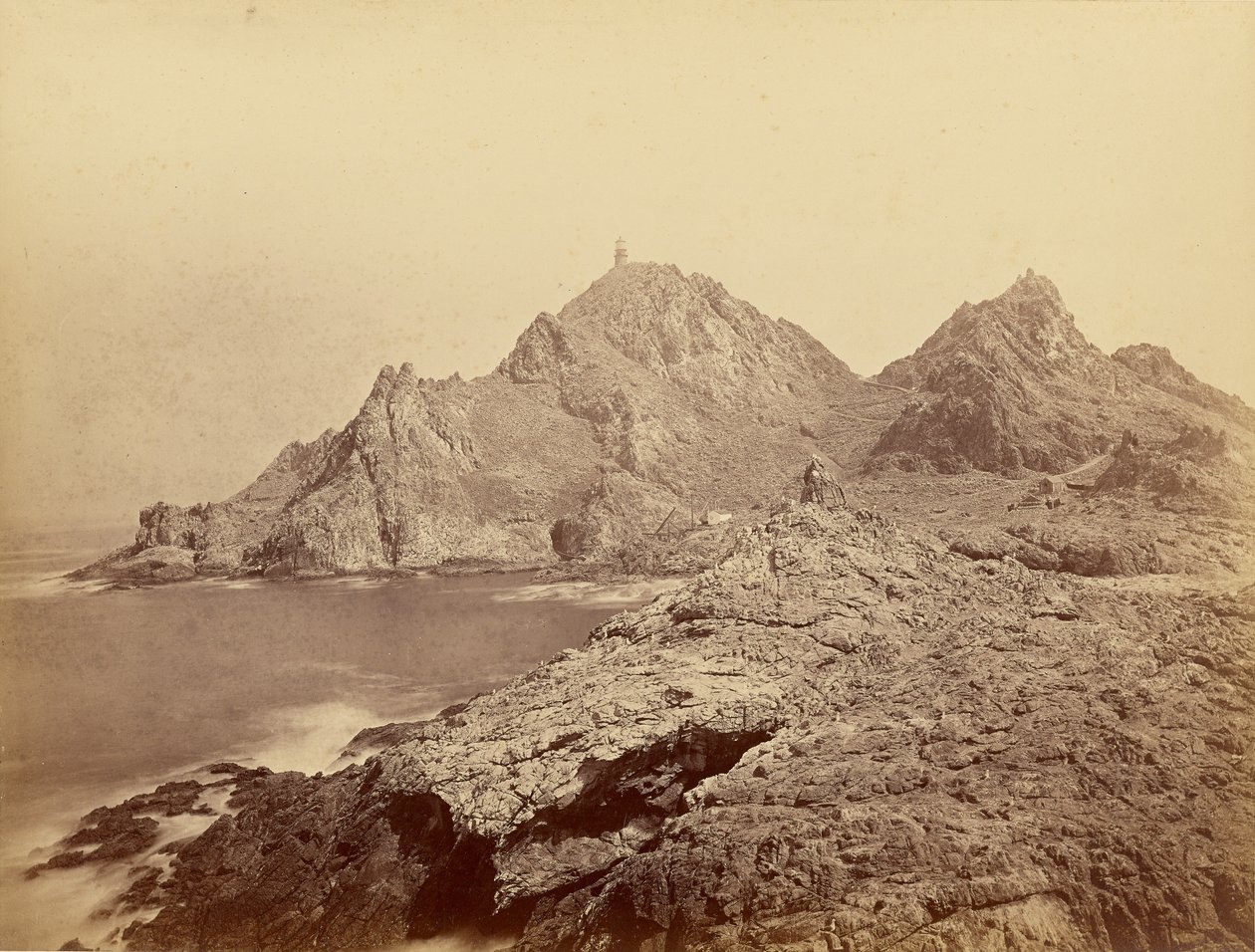 [Vuurtoren, Farallon-eilanden] / [Bij de Farallones] door Carleton Watkins