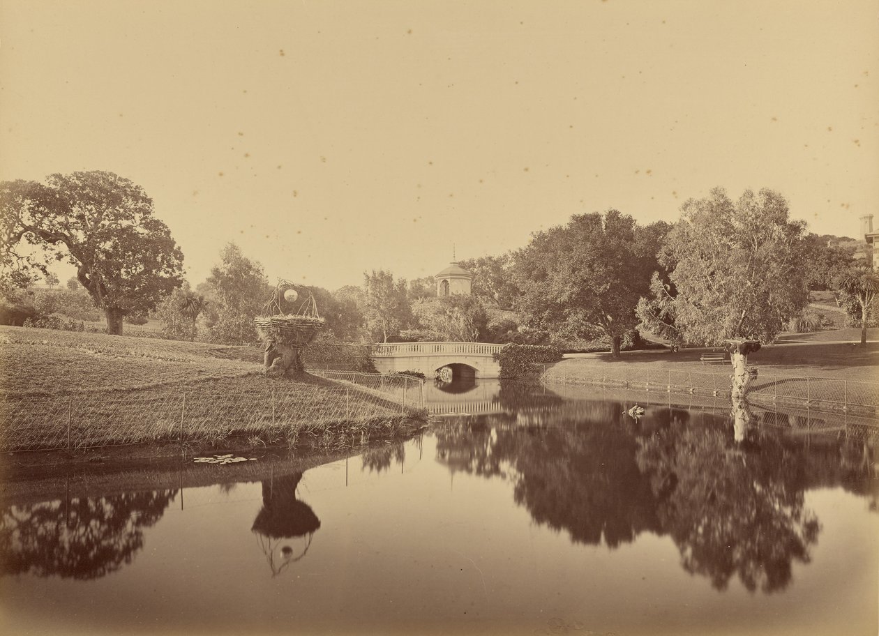 Vijver en brug, Thurlow Lodge door Carleton Watkins